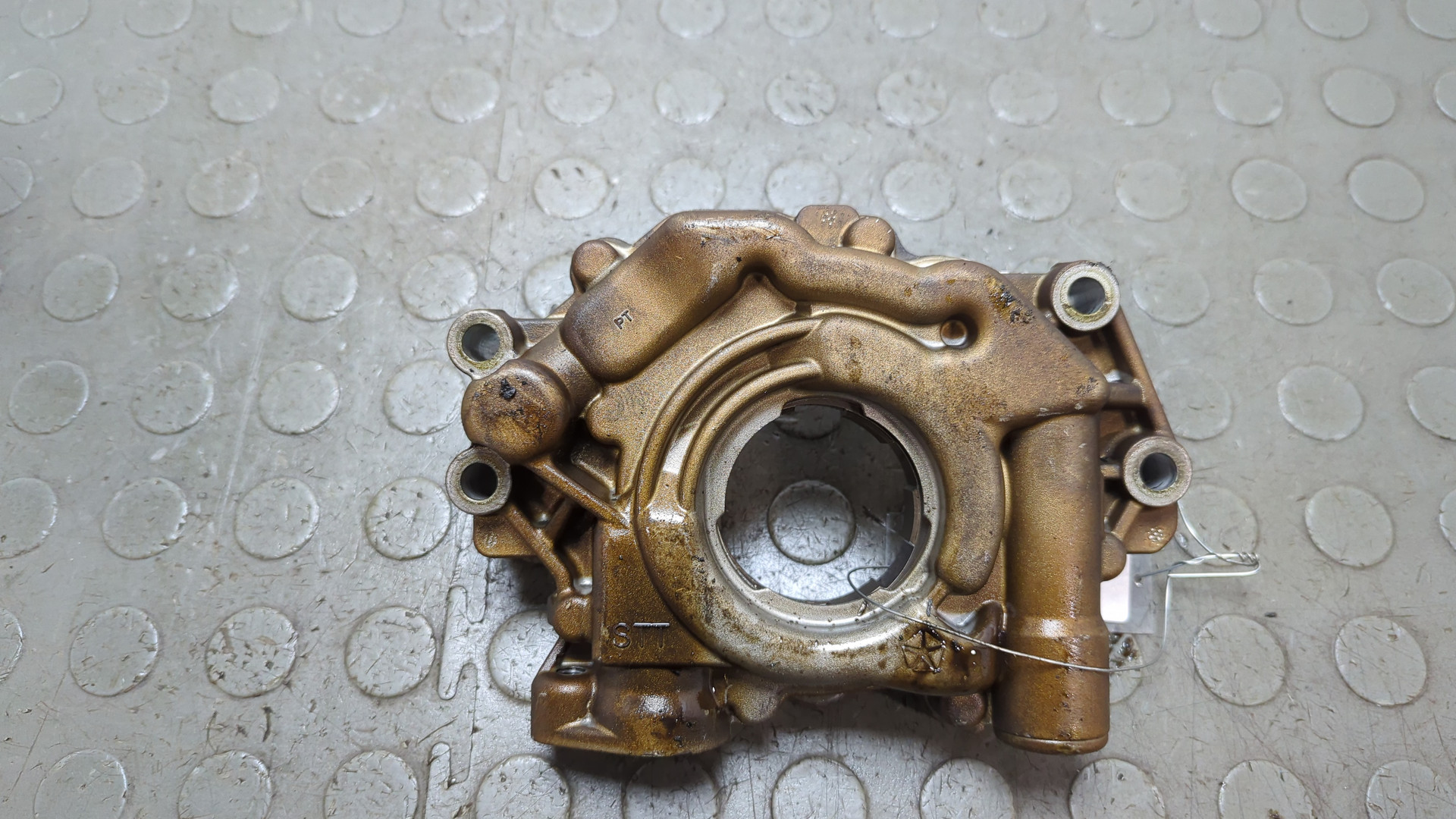 Насос масляный