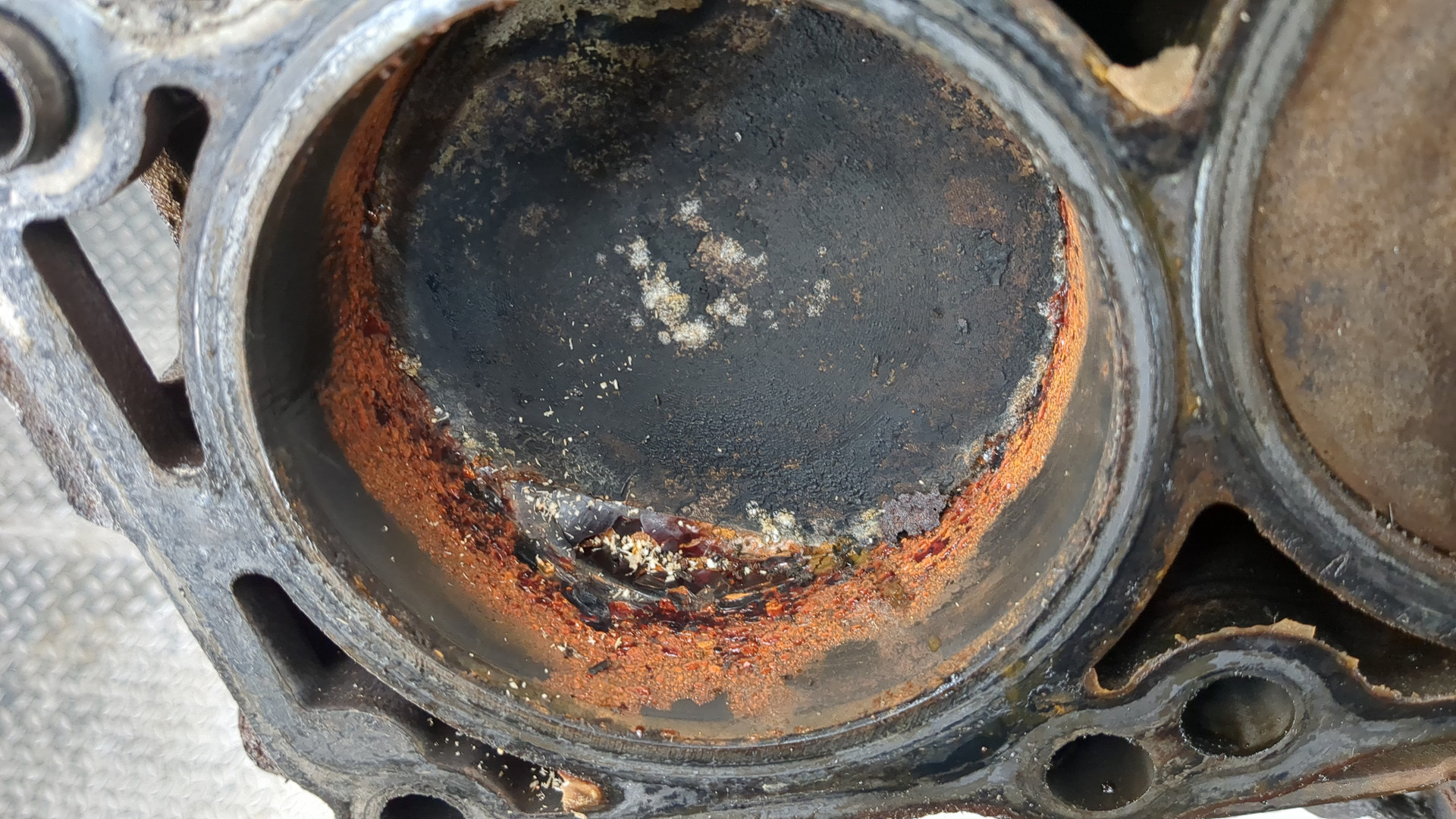 Блок двигателя