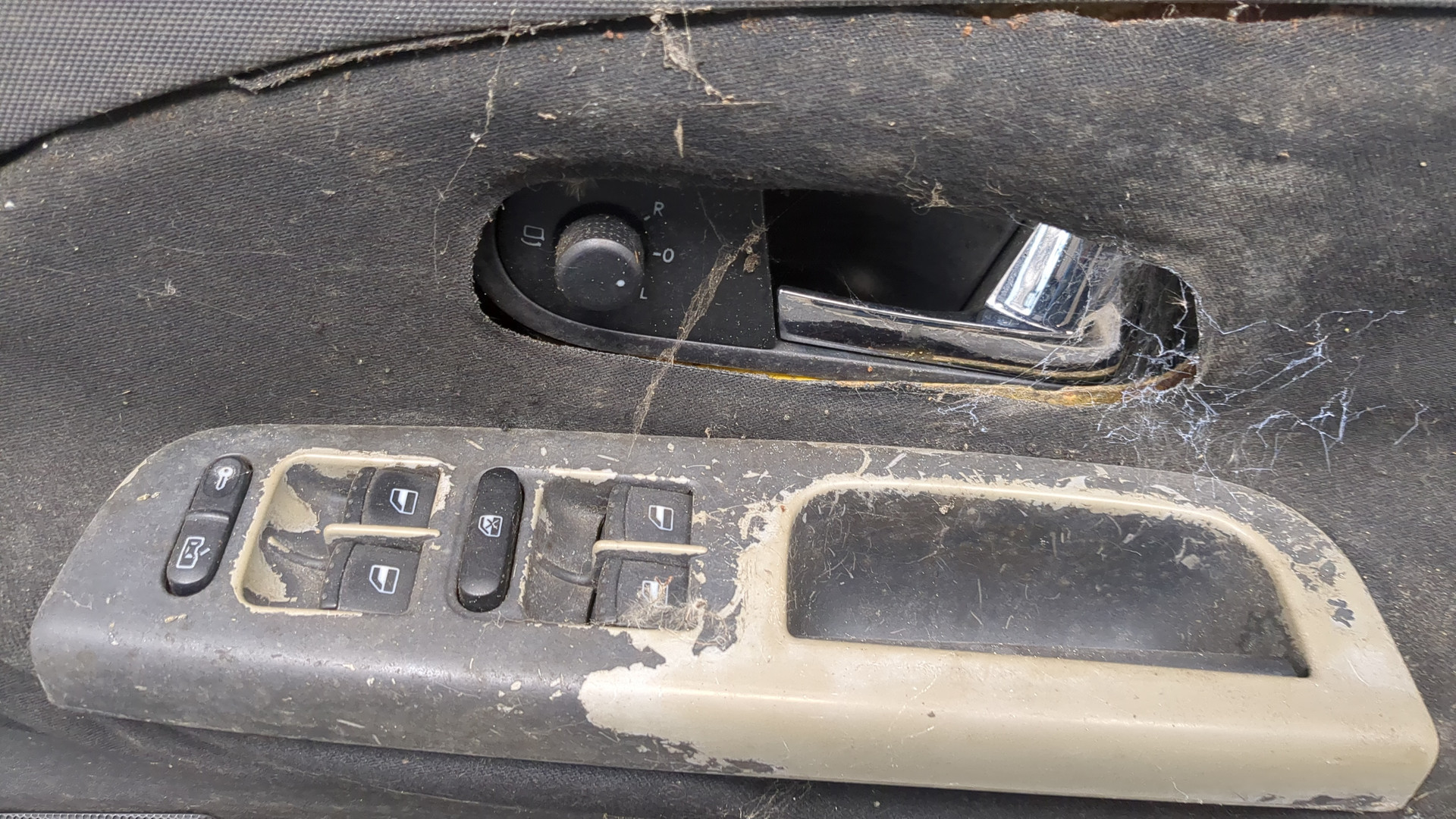 Дверь передняя правая