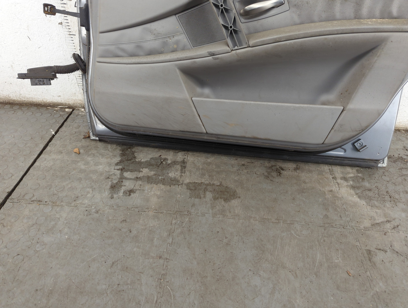 Дверь передняя правая