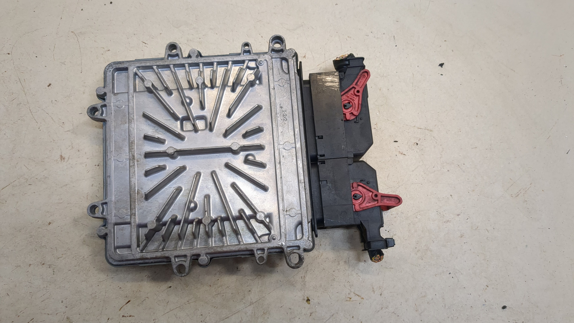 Блок управления двигателем