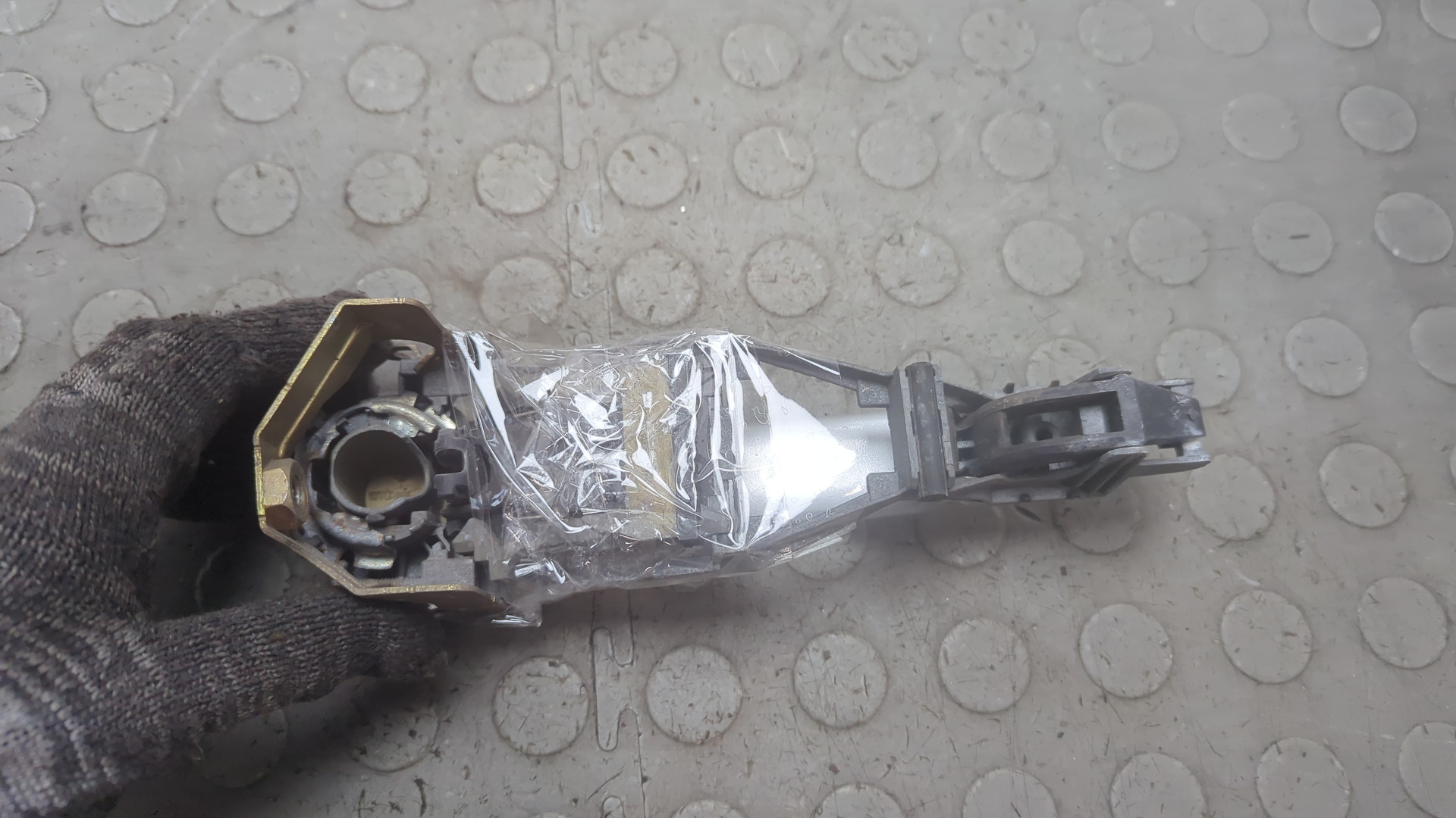 Ручка двери наружная