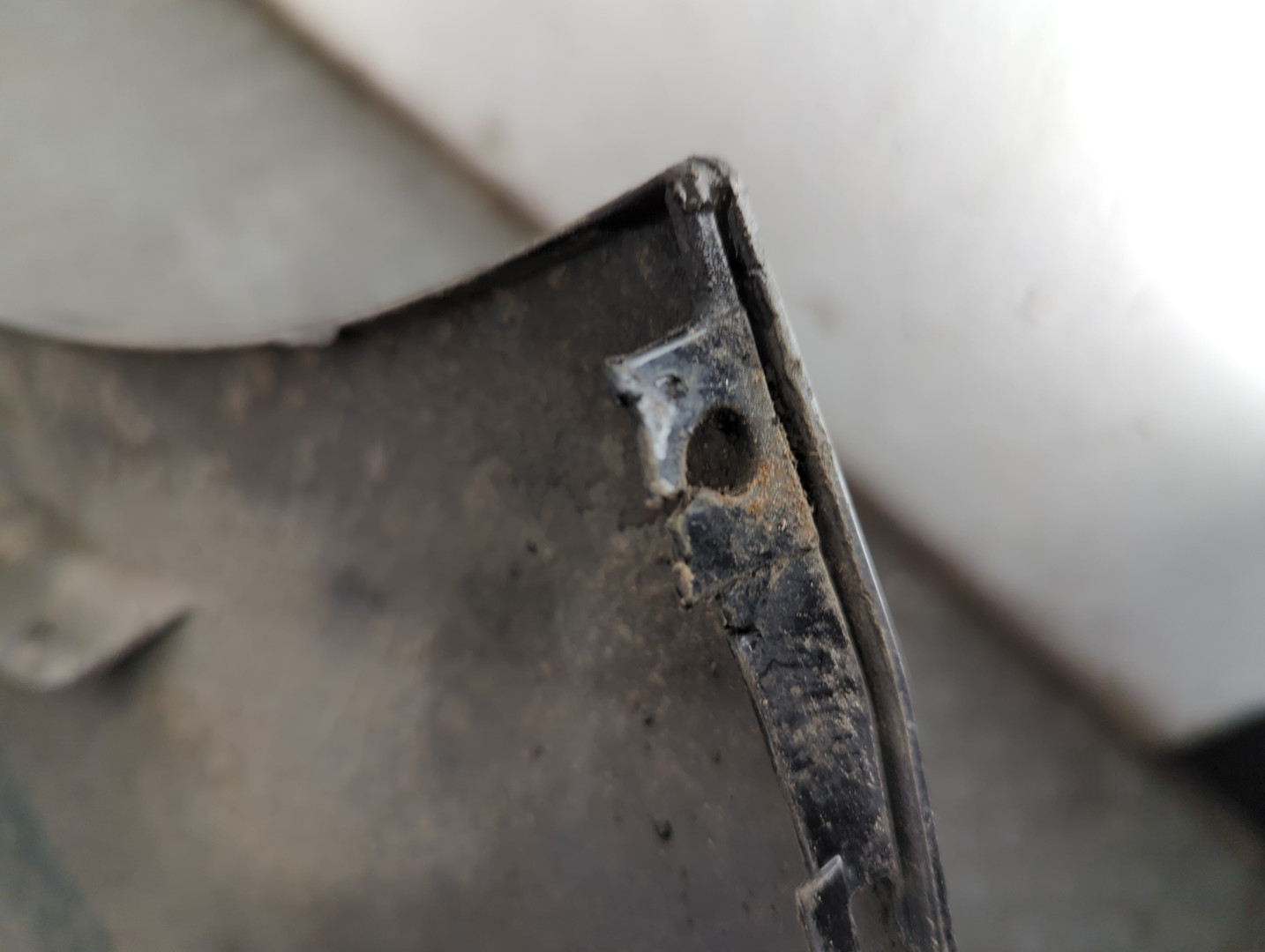 Бампер задний