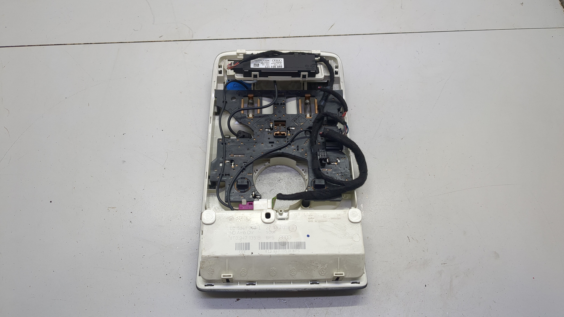 Плафон салонный