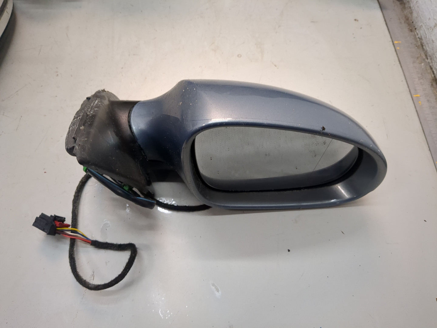 Зеркало правое электрическое