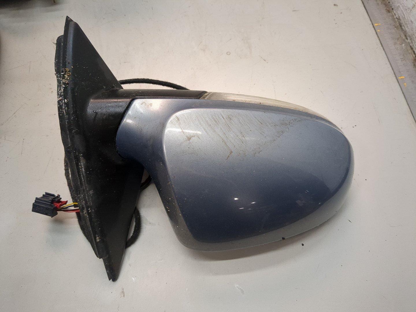 Зеркало правое электрическое