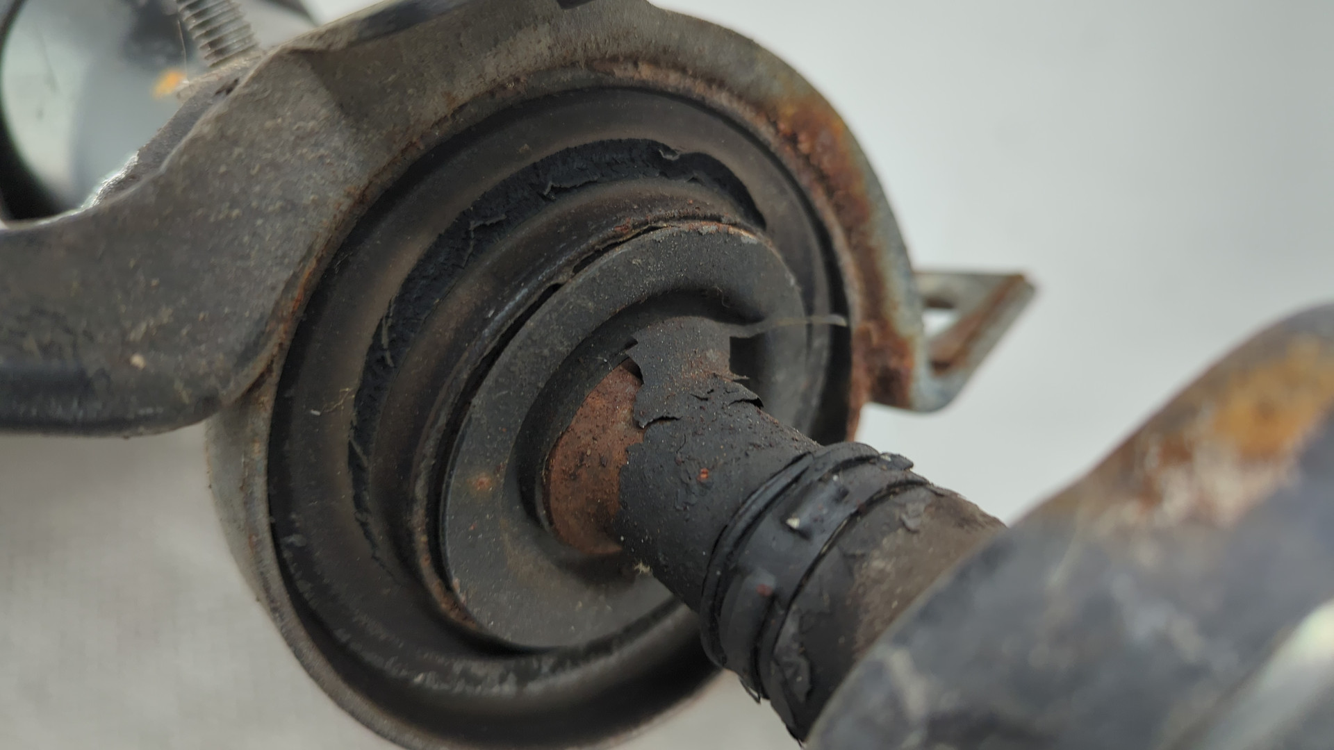 Вал карданный задний