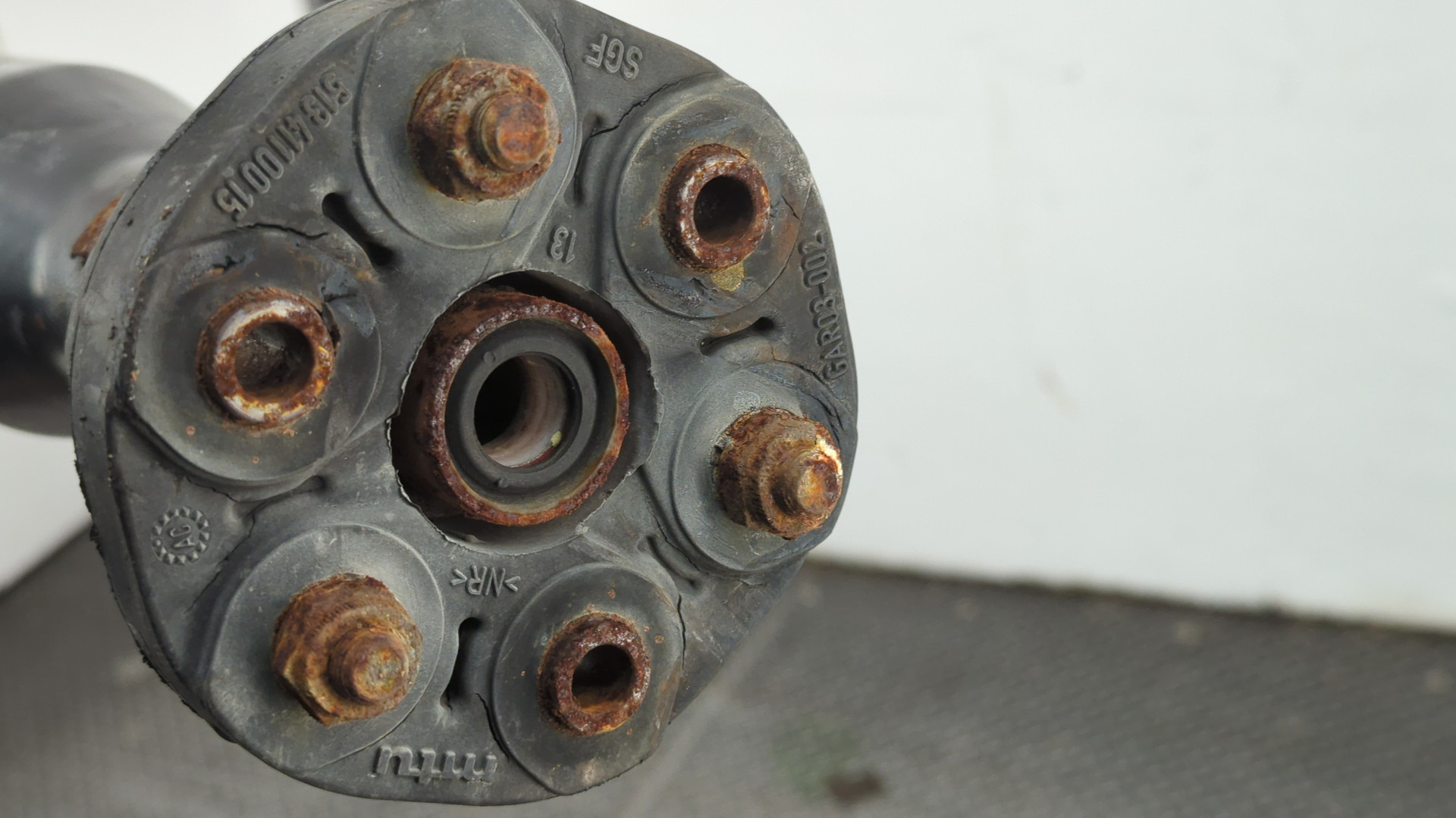 Вал карданный задний