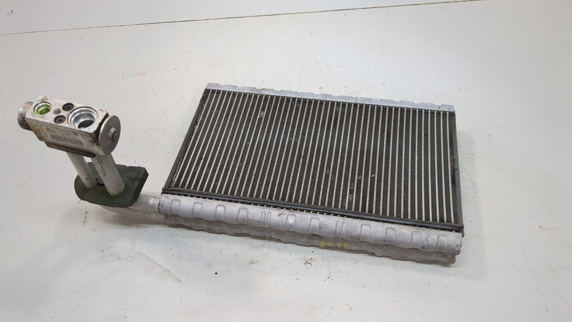 Радиатор кондиционера / конденсер