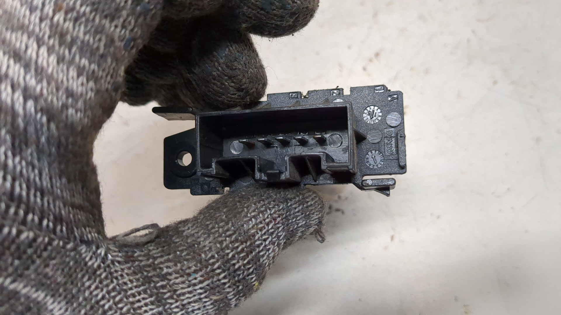 Резистор отопителя