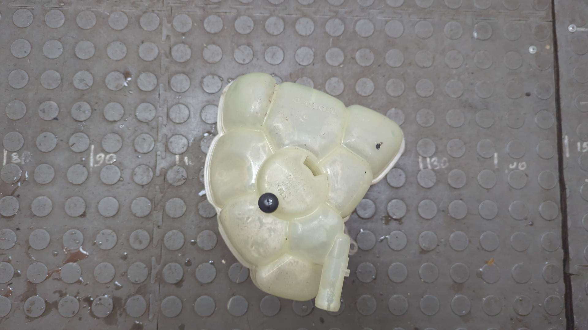 Бачок расширительный