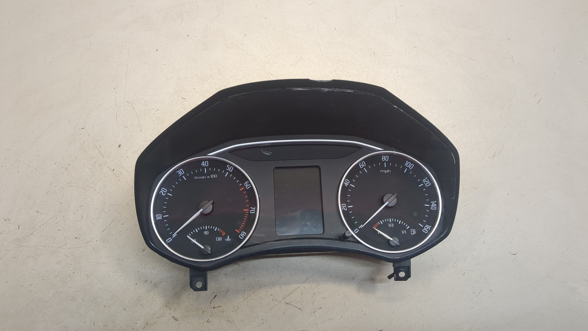 Панель приборов