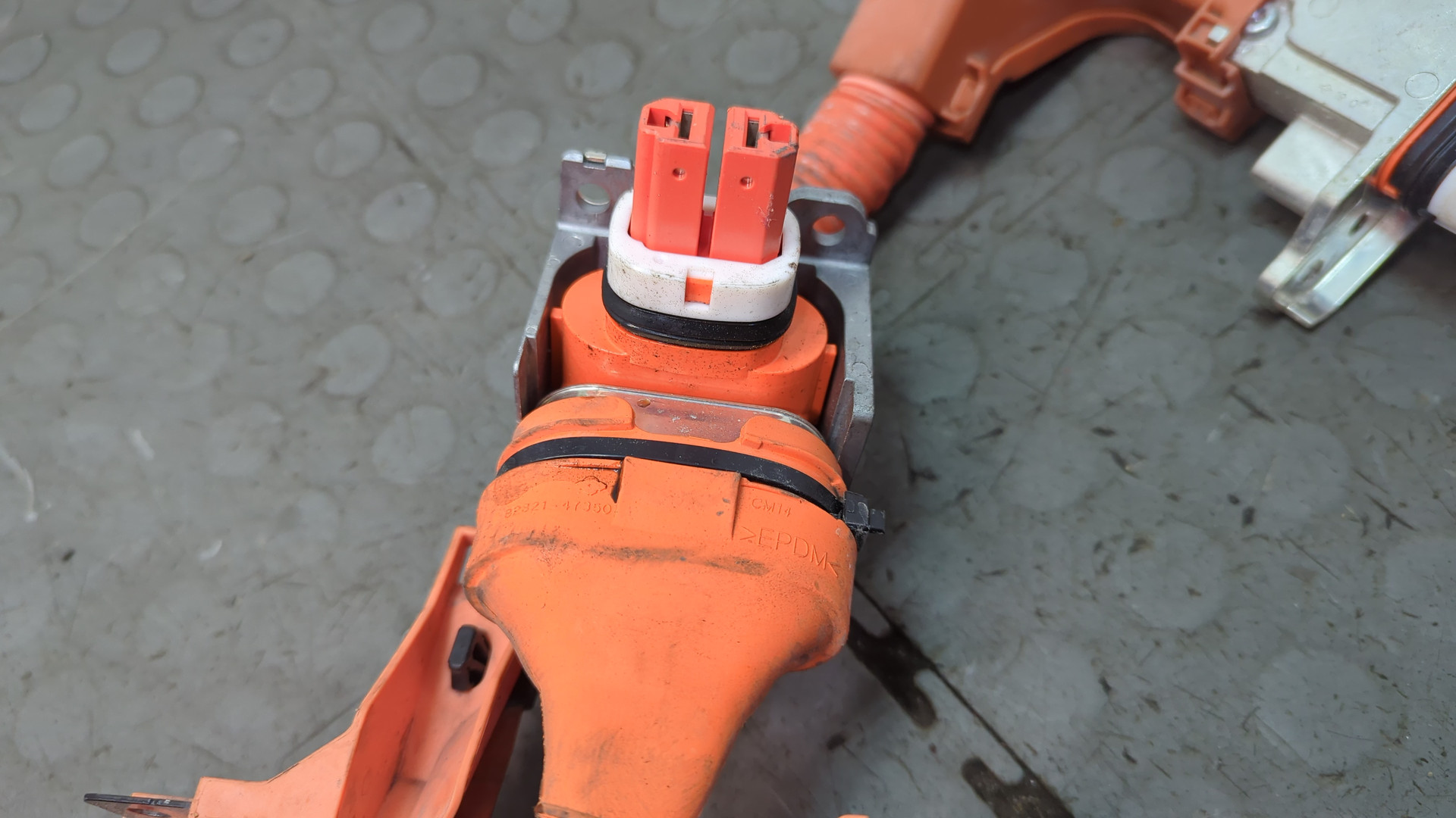 Провод высокого напряжения