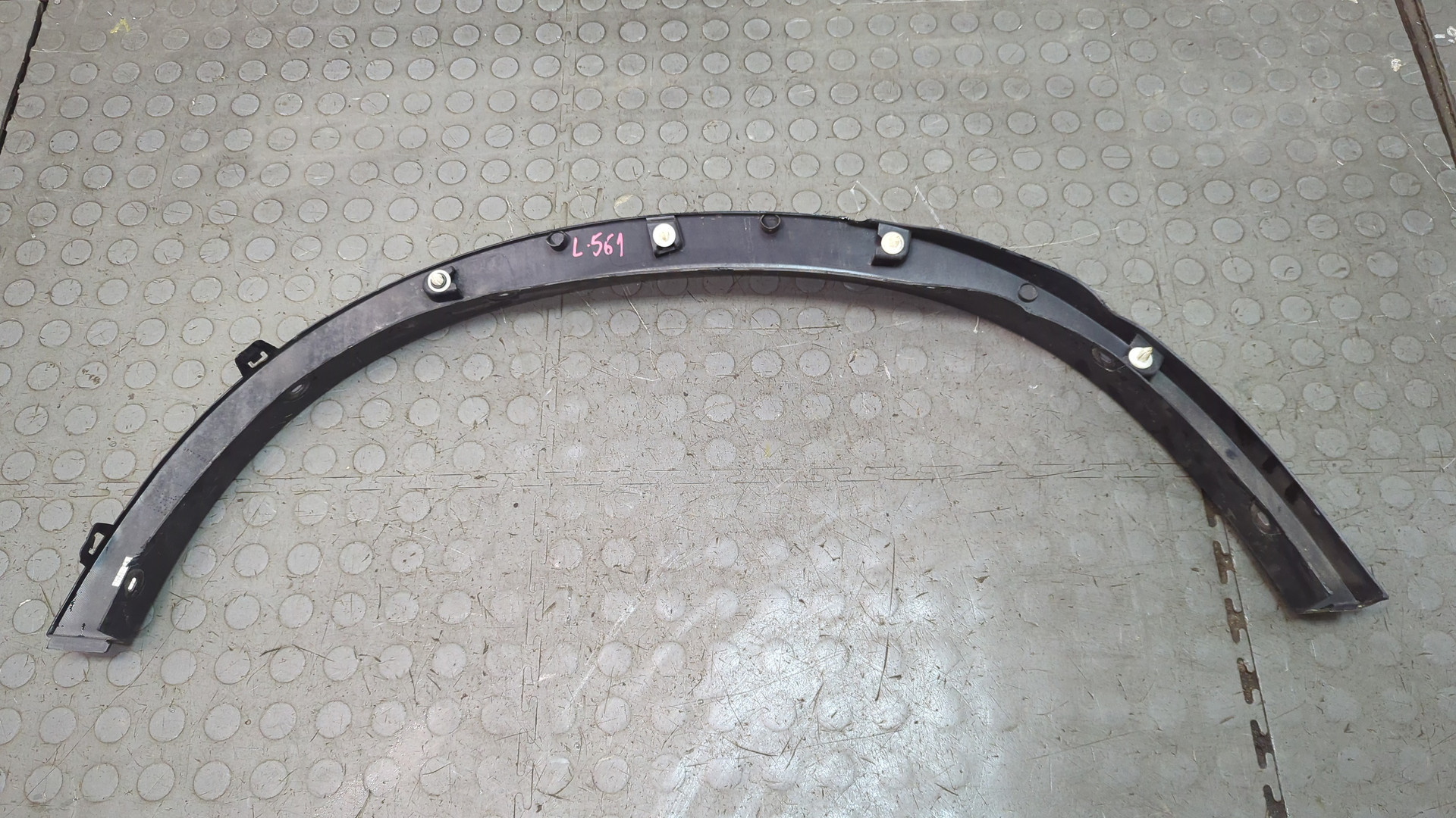 Накладка заднего крыла левого