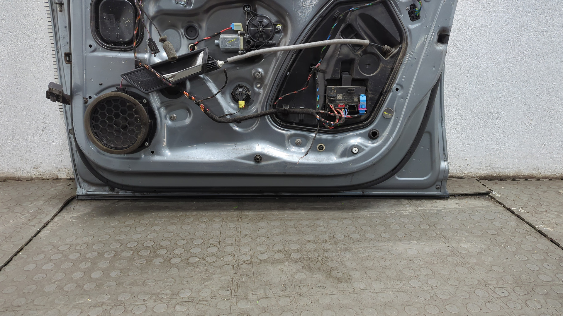 Дверь передняя правая