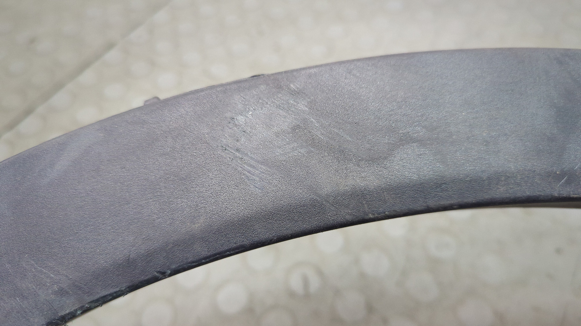 Накладка переднего крыла левого