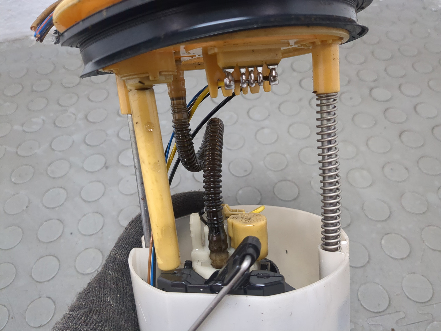 Насос топливный электрический