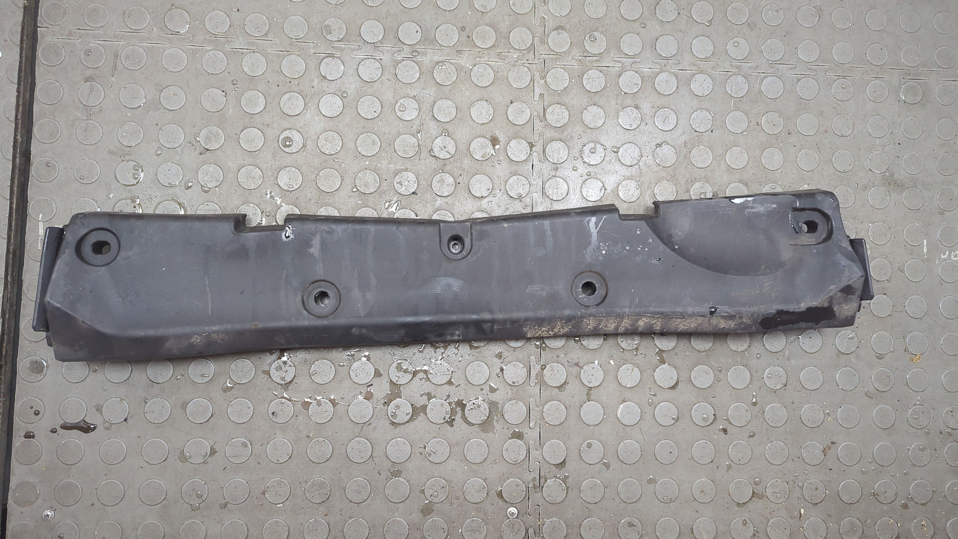 Обшивка багажника