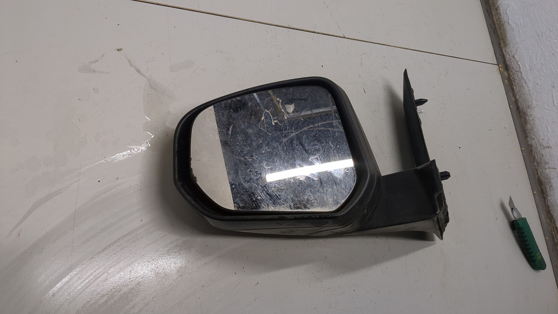 Зеркало левое электрическое