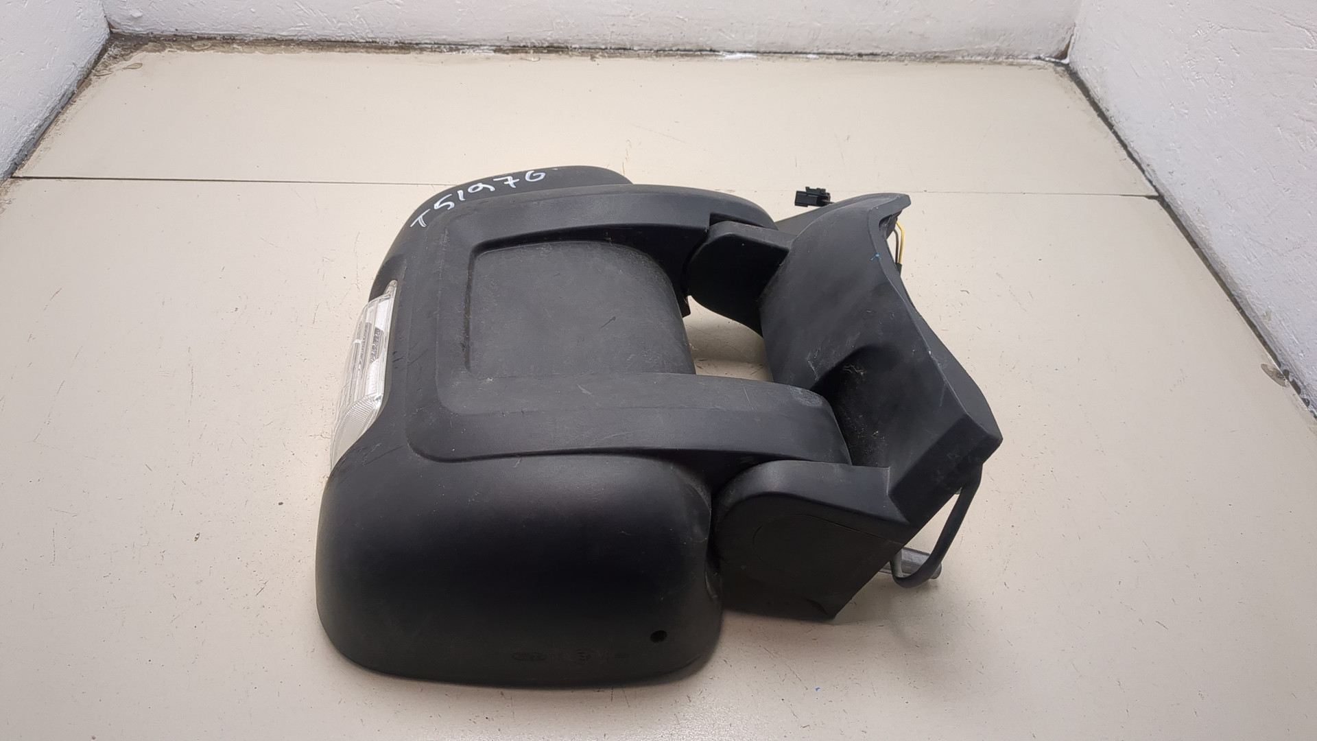 Зеркало правое электрическое