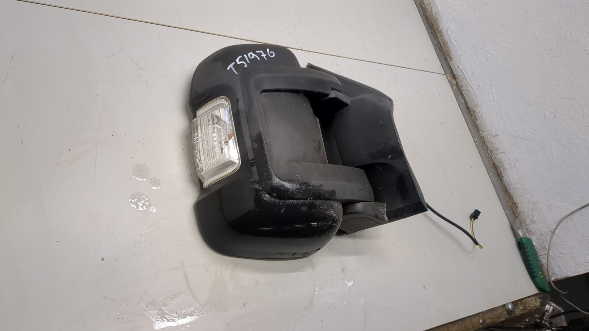 Зеркало правое электрическое