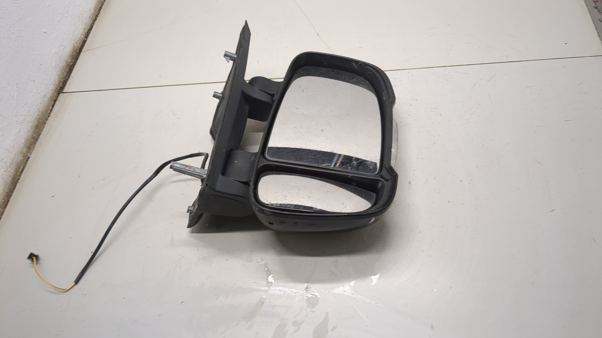 Зеркало правое электрическое