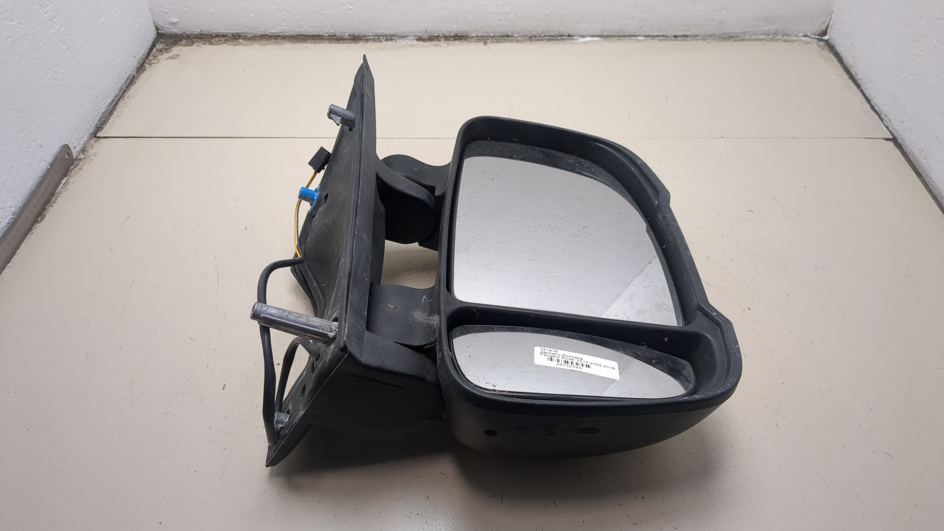 Зеркало правое электрическое