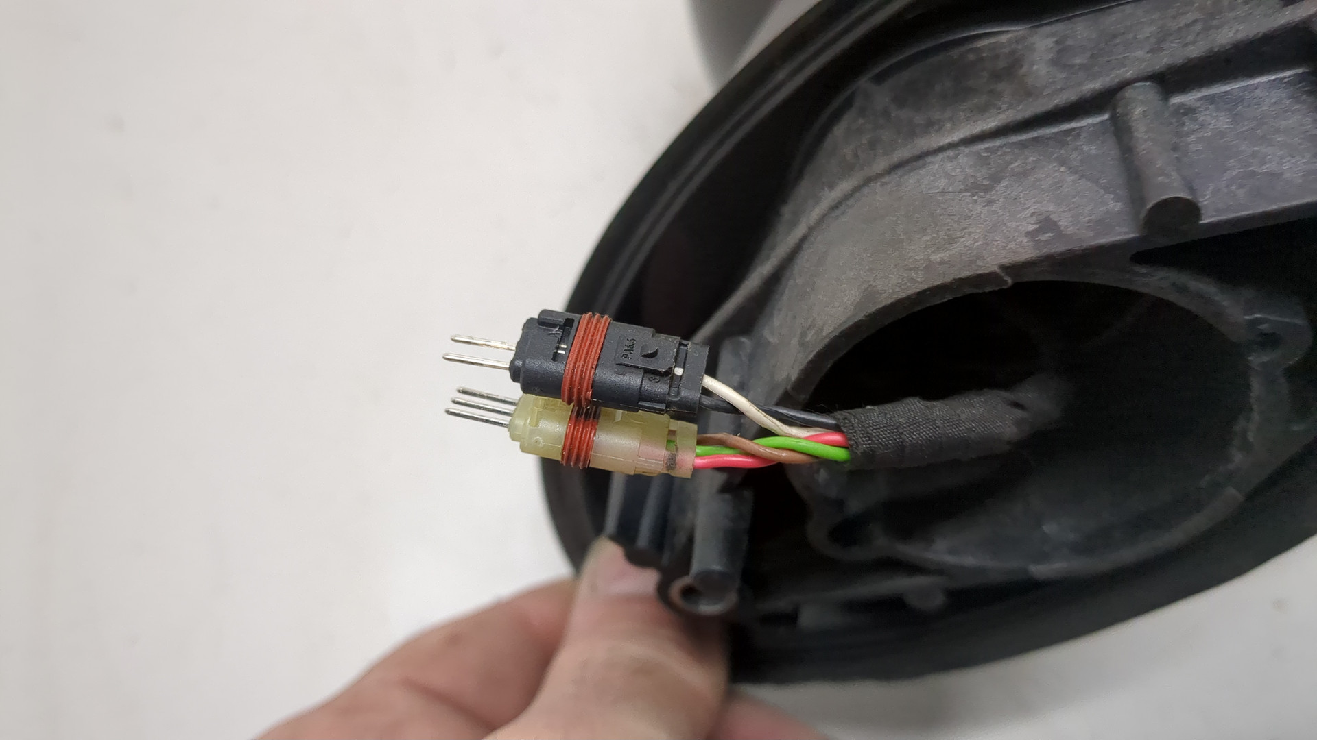 Зеркало правое электрическое