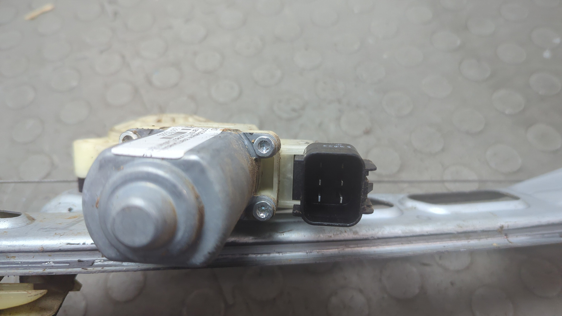 Стеклоподъемник электр. передний правый