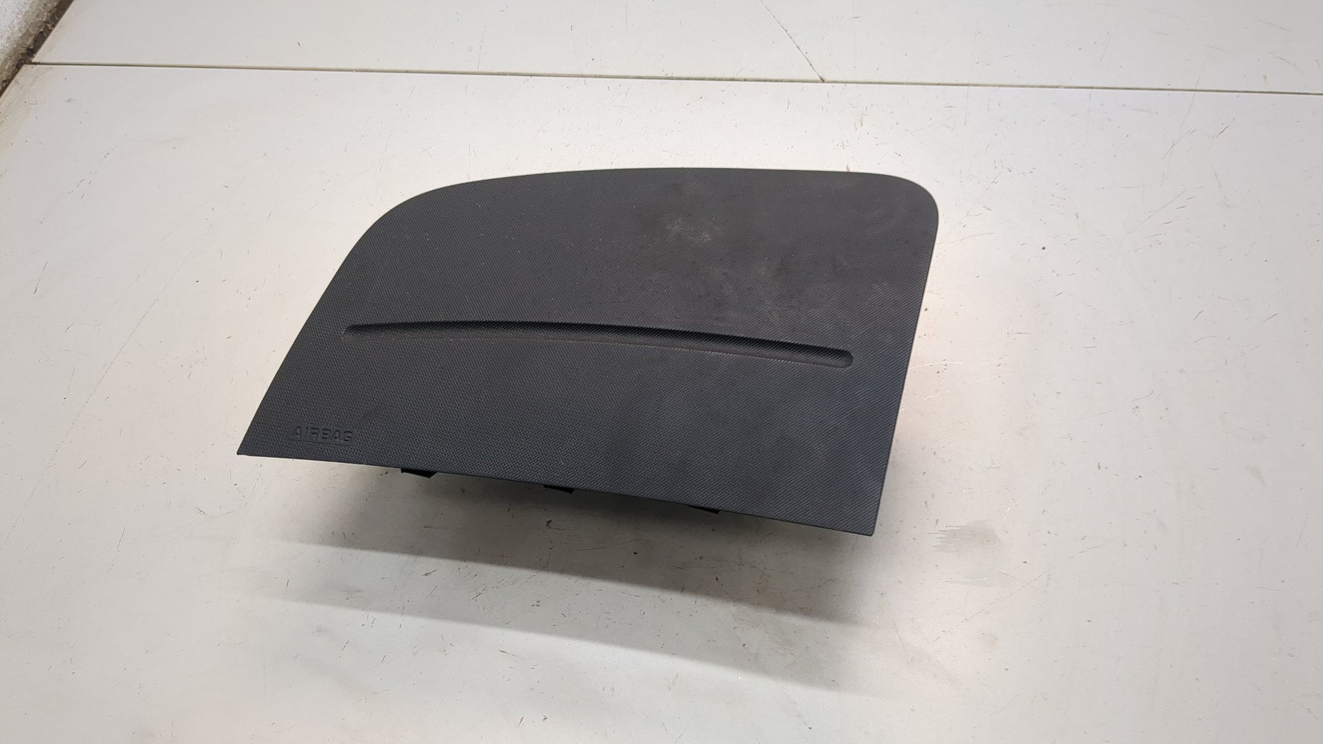 Подушка безопасности пассажирская (в торпедо)