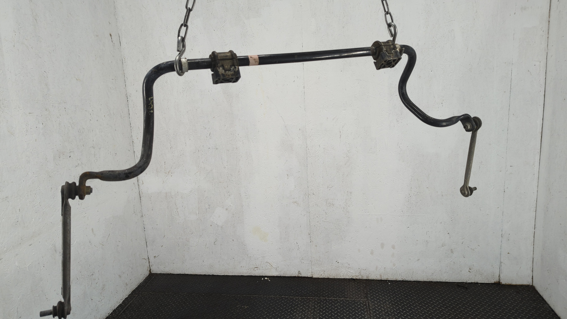 Стабилизатор передний