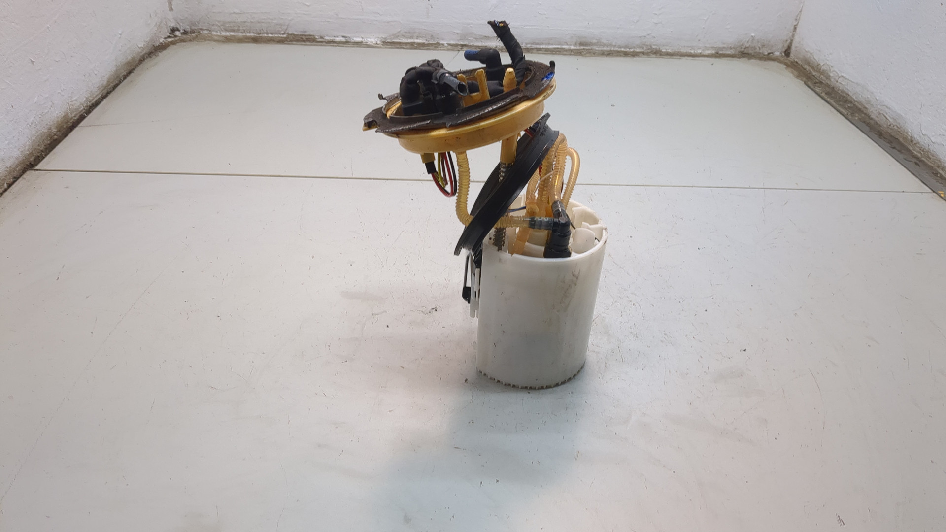 Насос топливный электрический