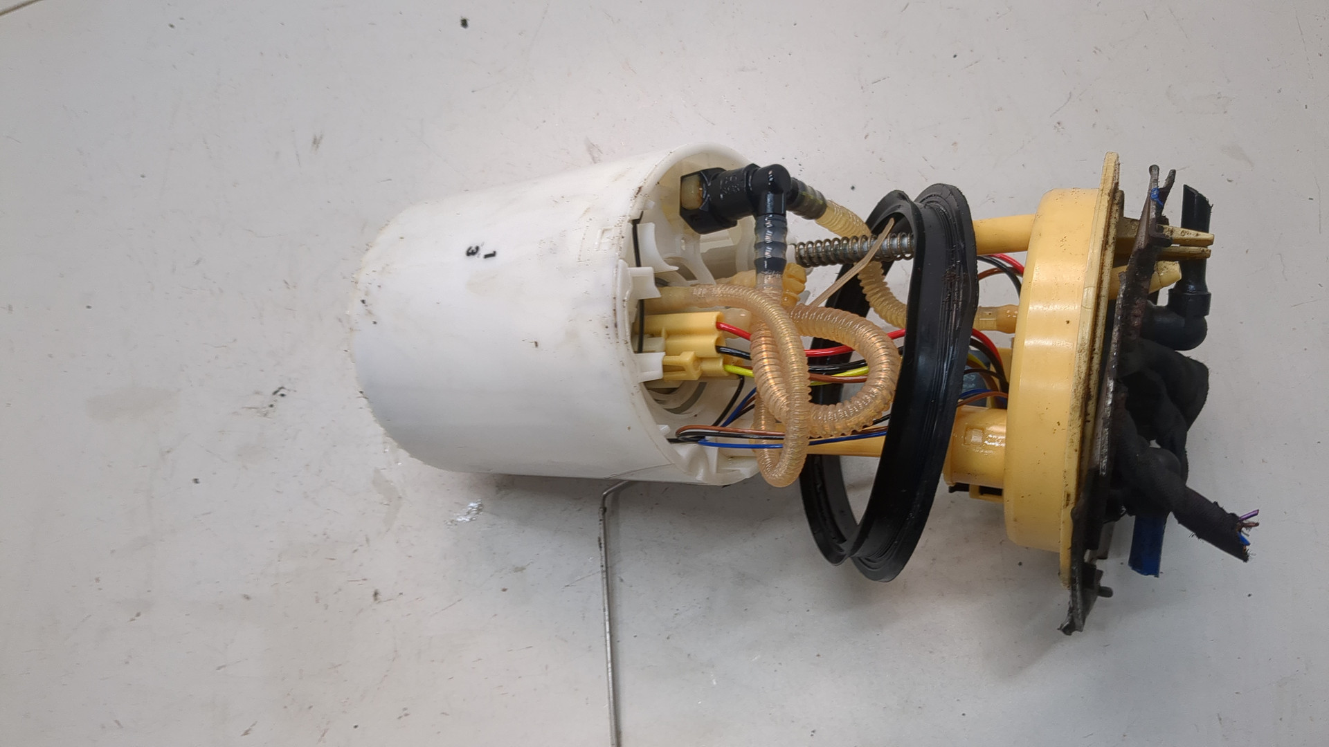 Насос топливный электрический