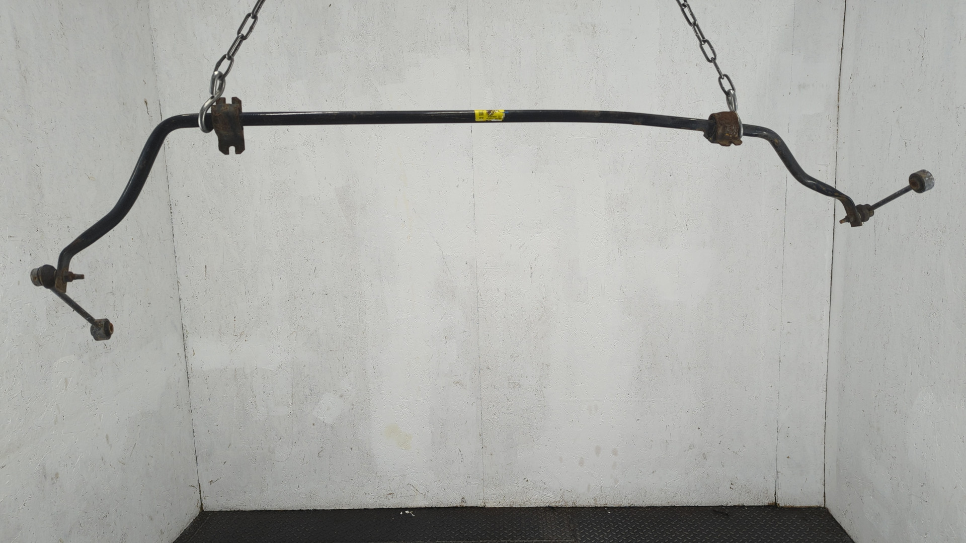 Стабилизатор задний