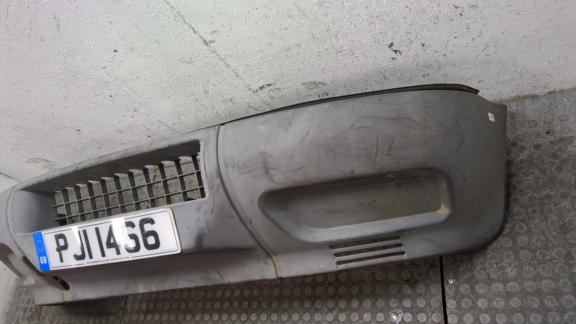 Бампер передний