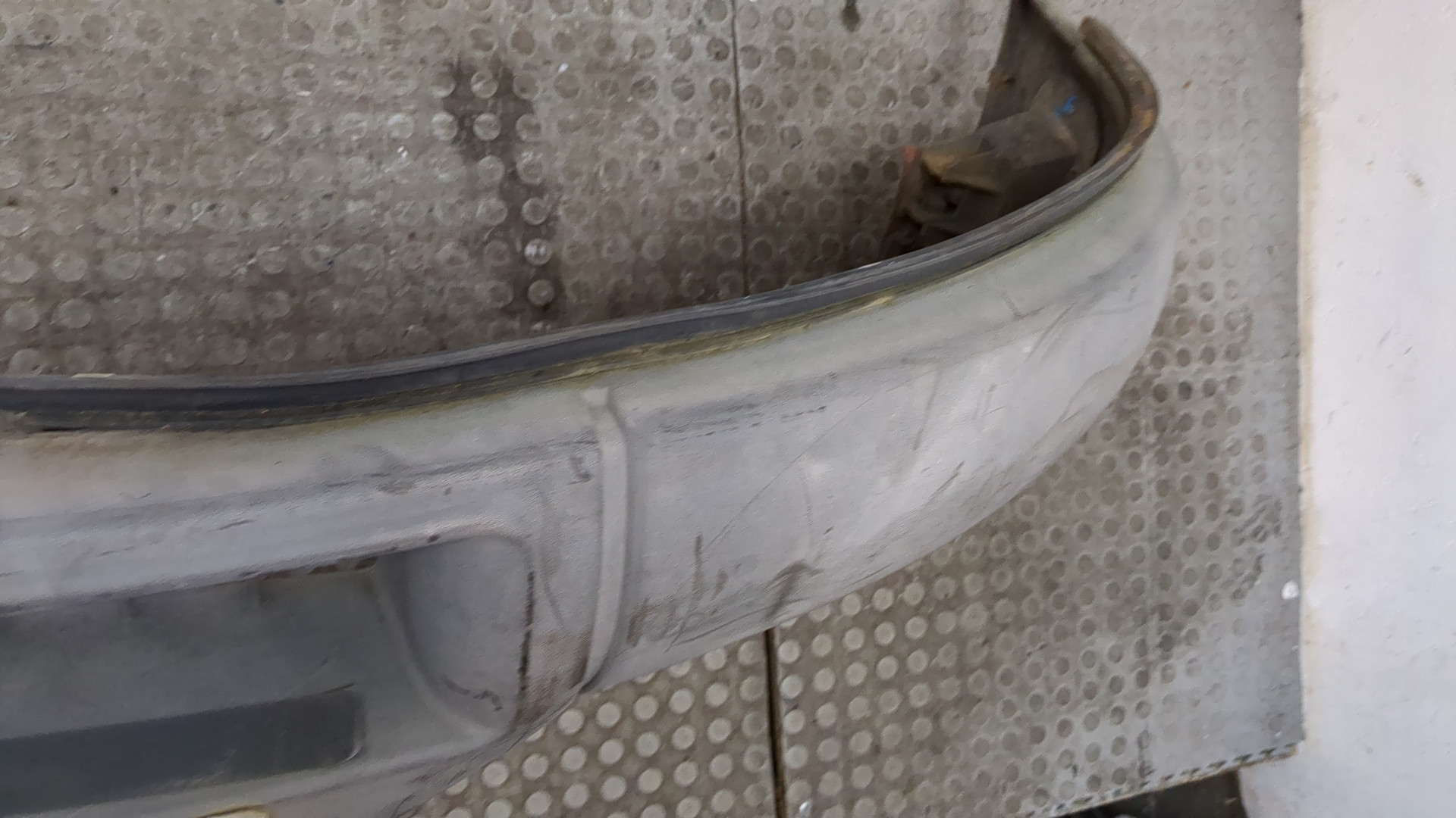 Бампер передний