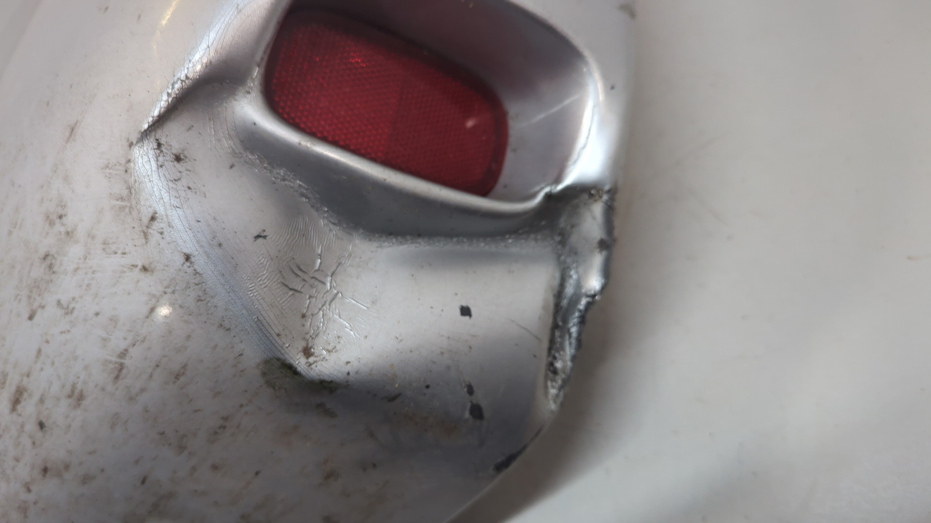 Накладка заднего бампера левая