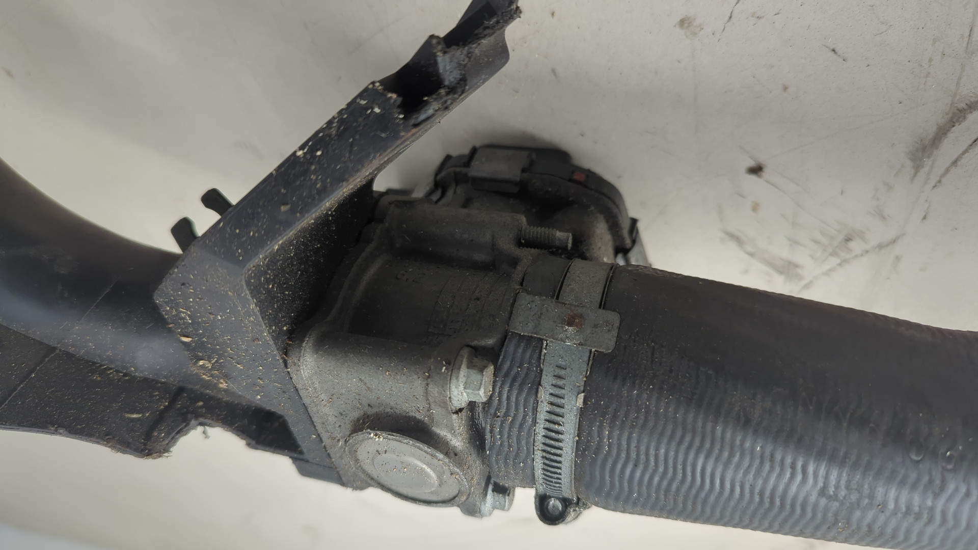 Заслонка дроссельная электрическая