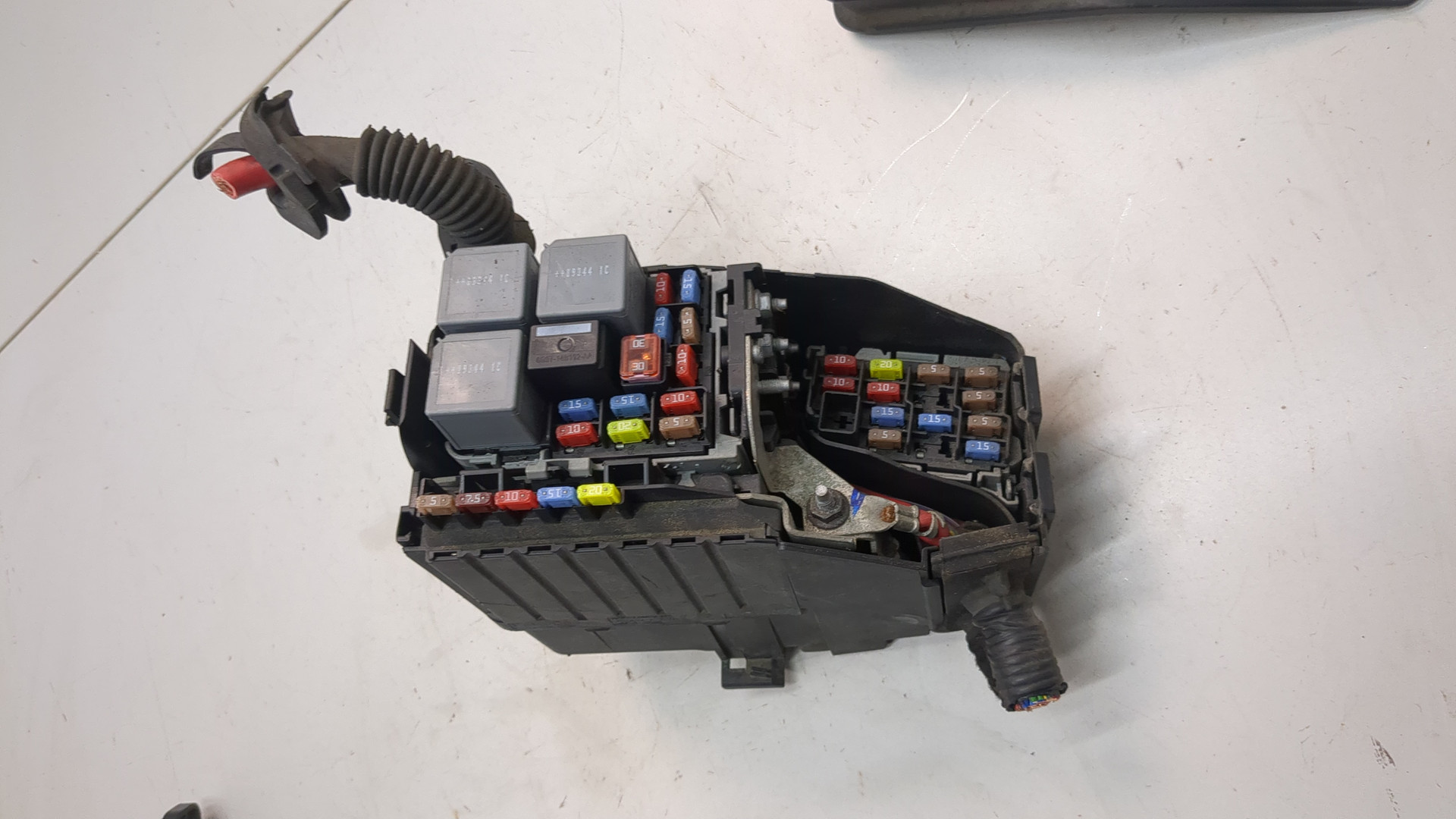 Блок предохранителей