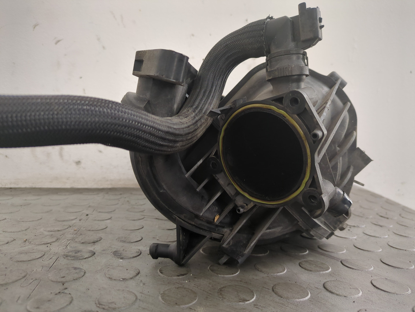 Коллектор впускной