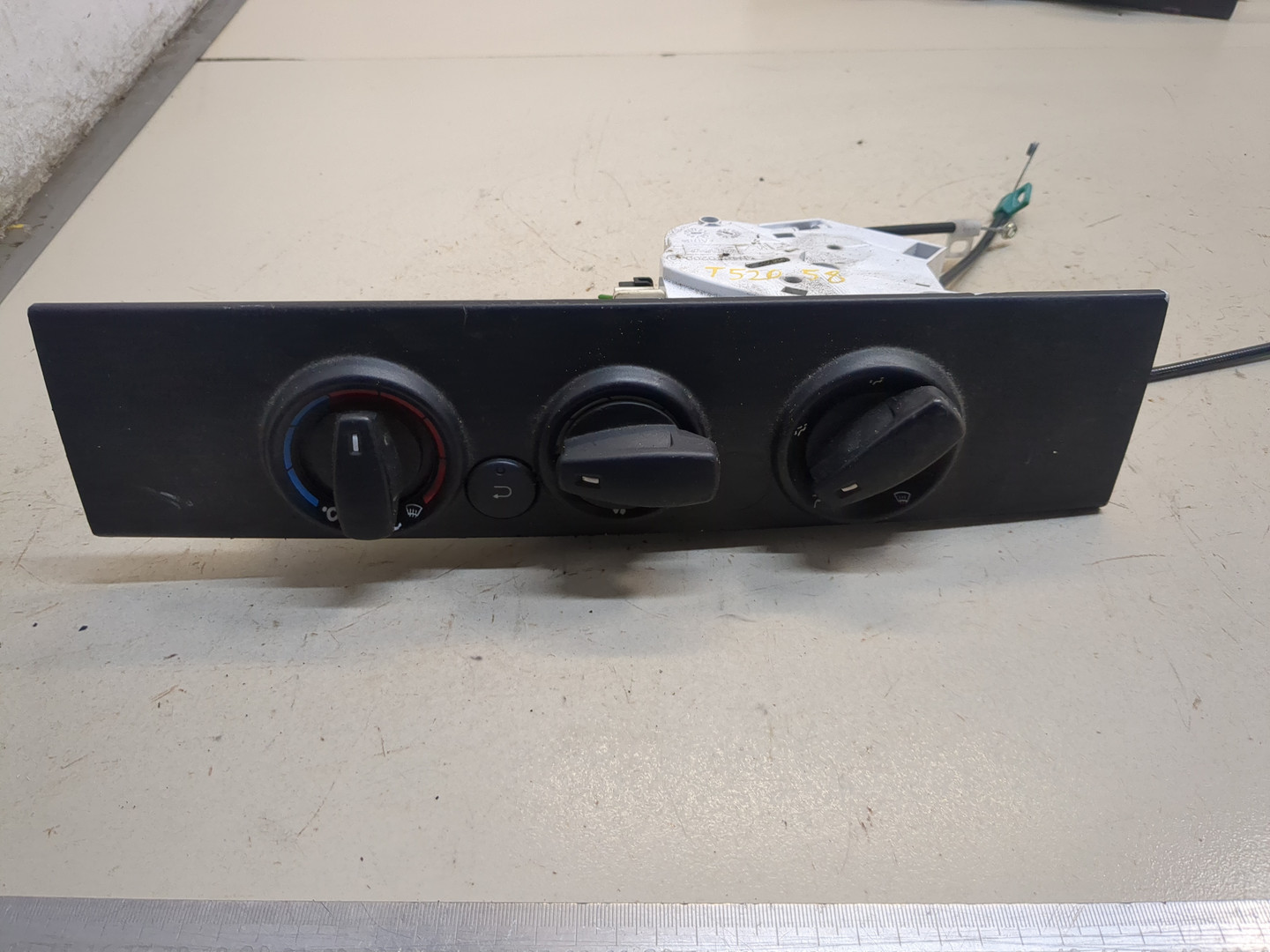 Переключатель отопителя