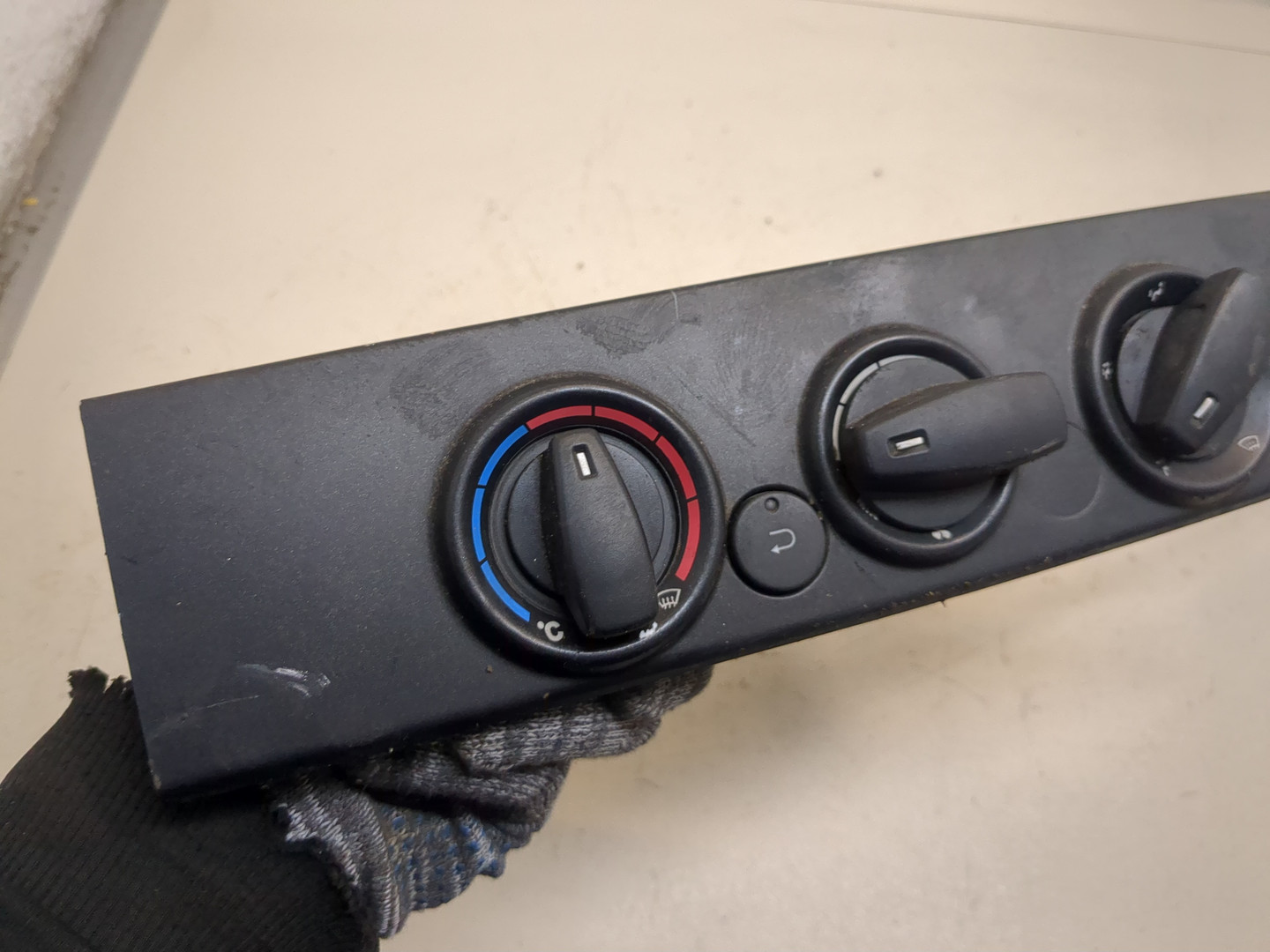 Переключатель отопителя