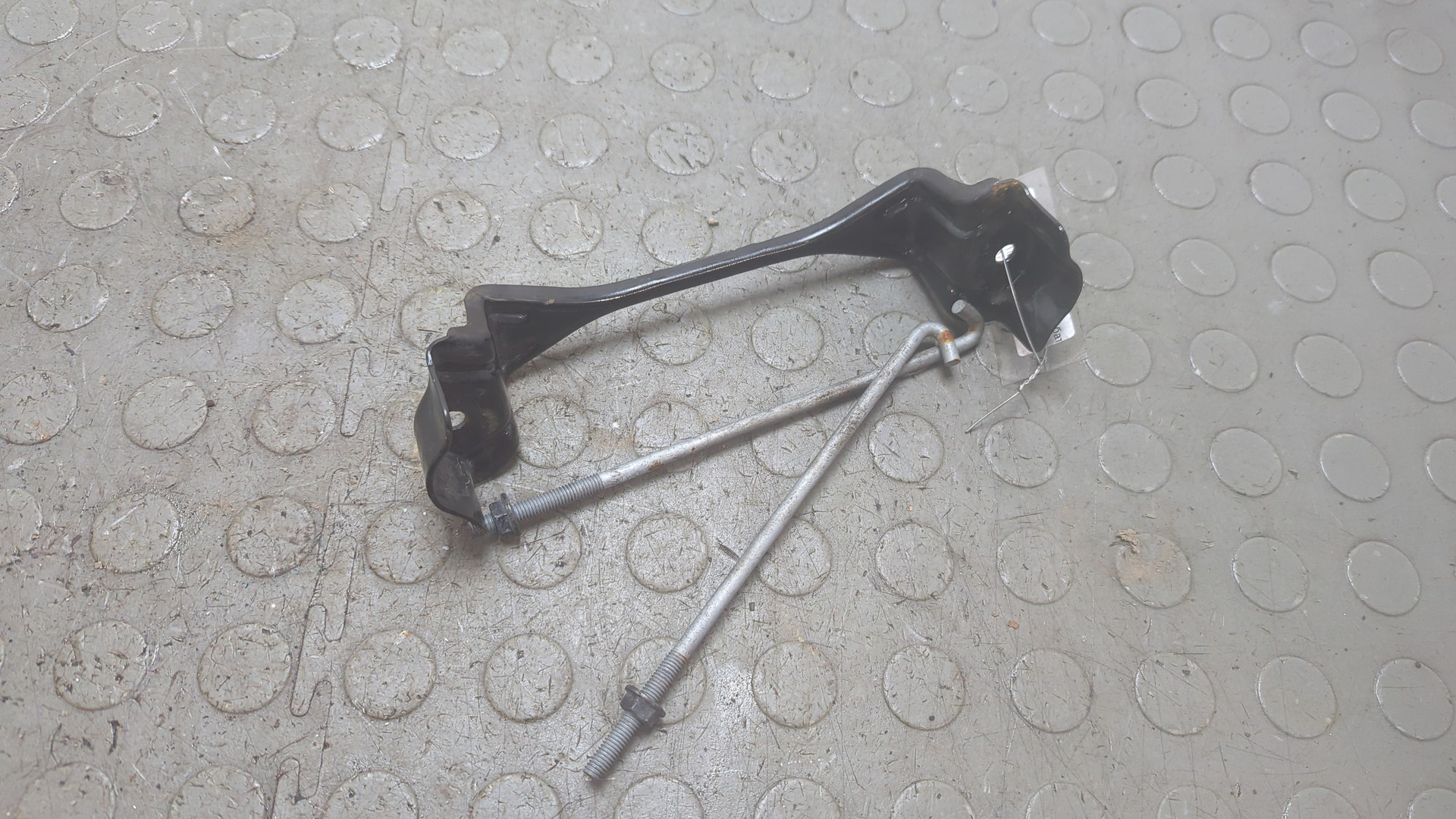 Кронштейн (сопут. товар)