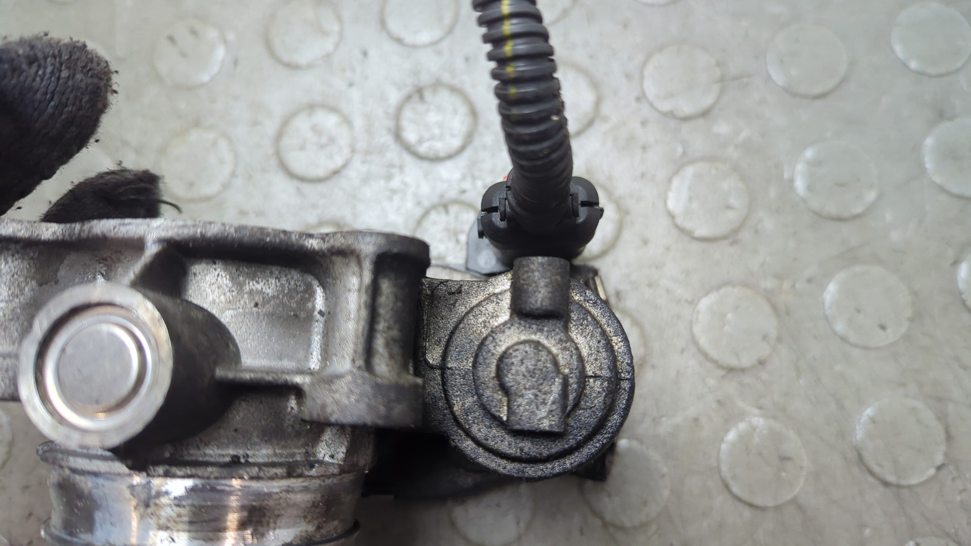 Заслонка дроссельная электрическая