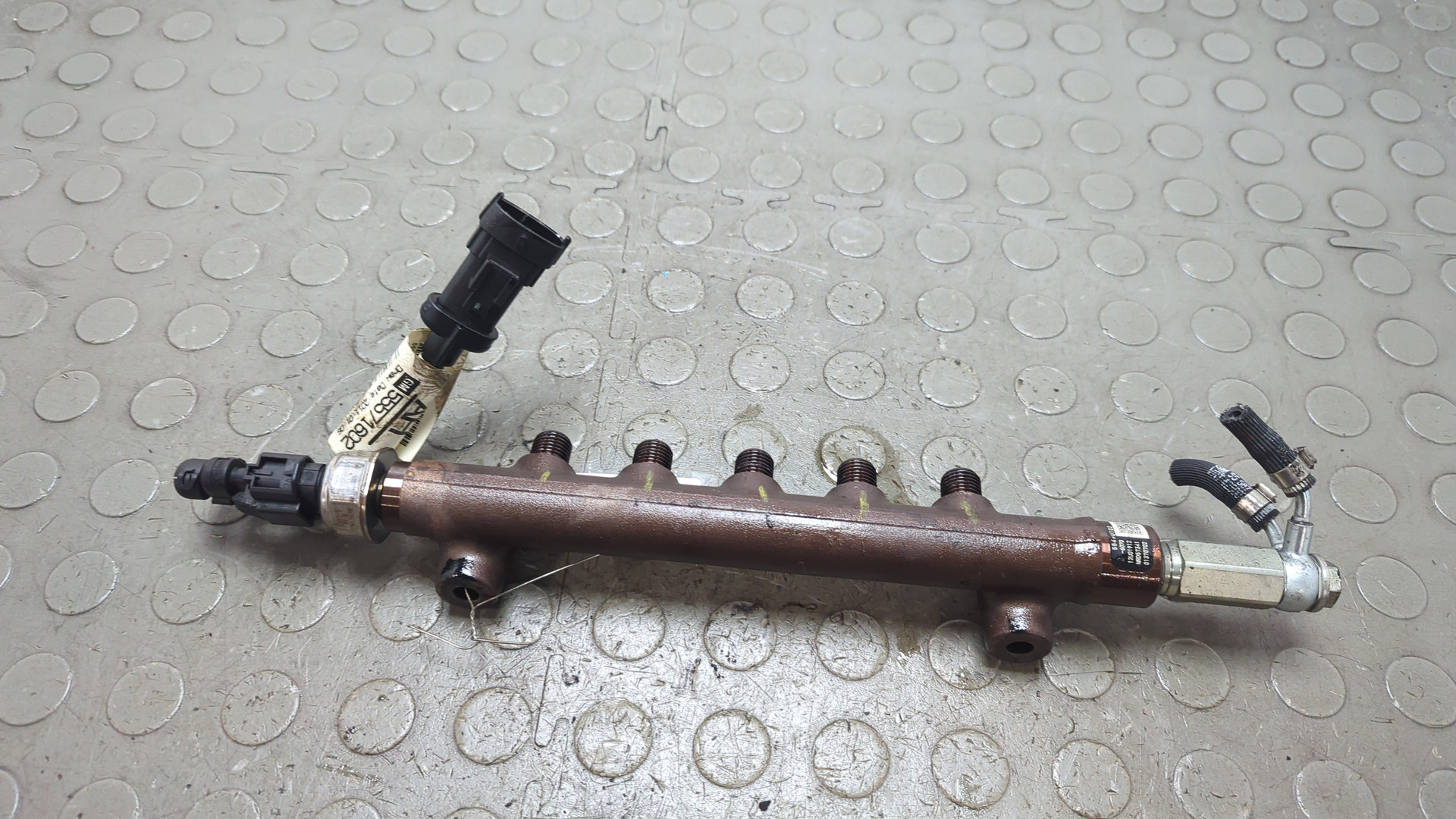 Рейка топливная (рампа)