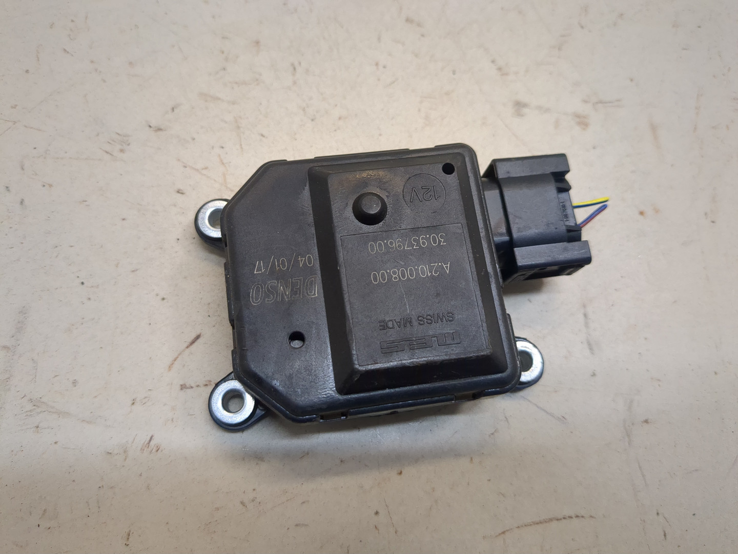 Моторчик заслонки печки