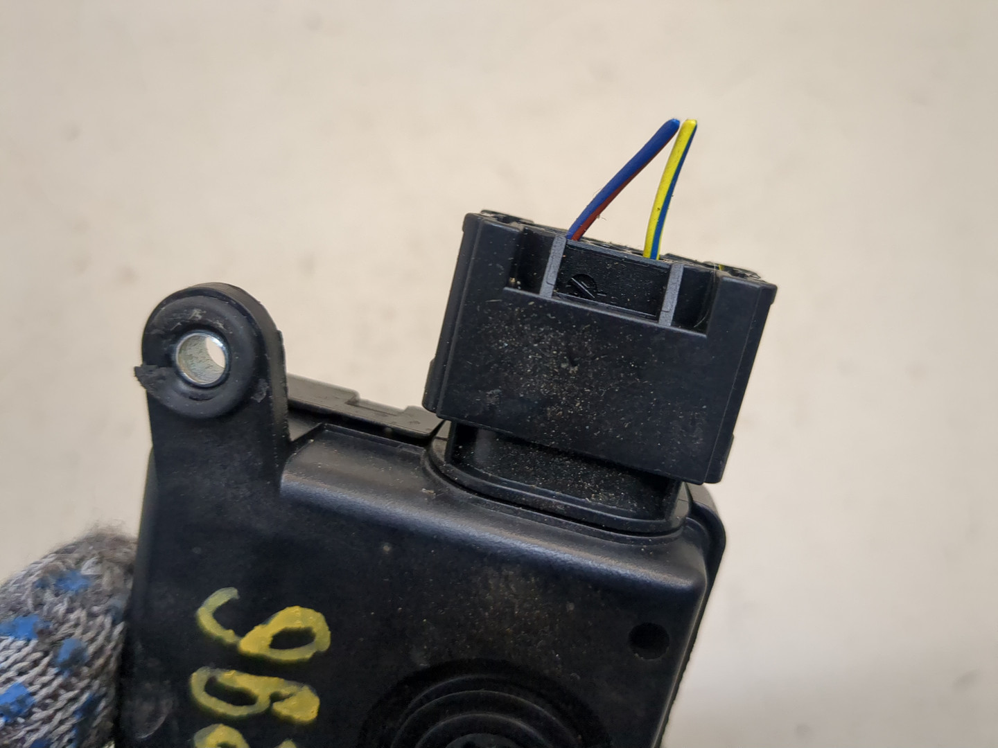 Моторчик заслонки печки