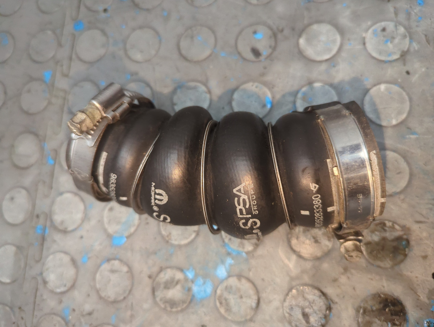 Патрубок интеркулера