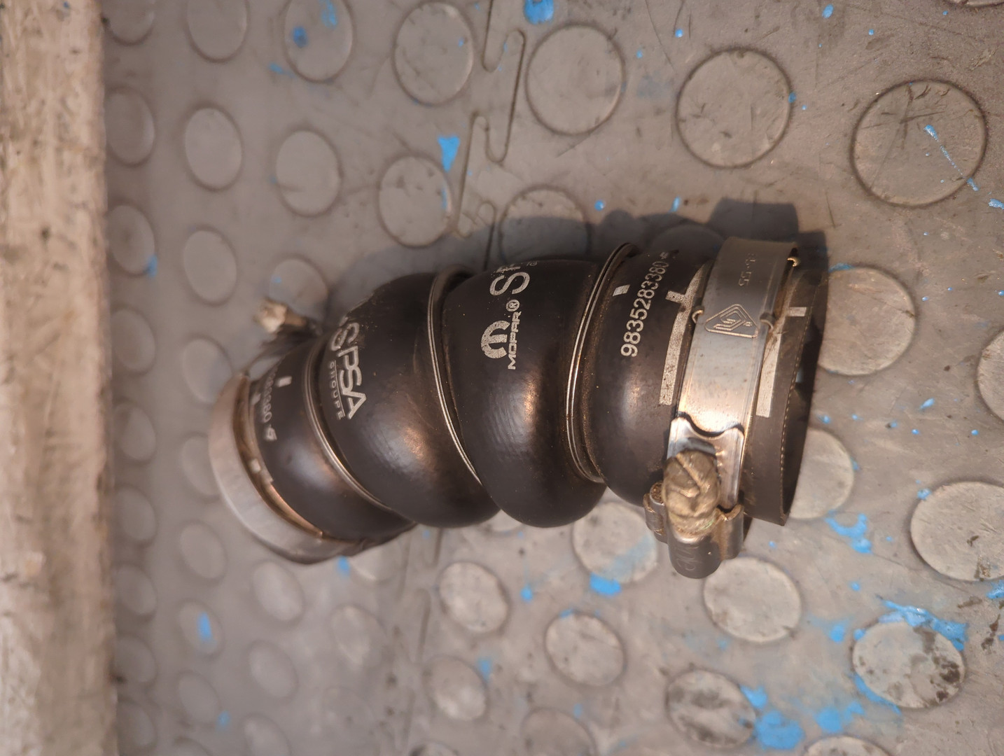 Патрубок интеркулера