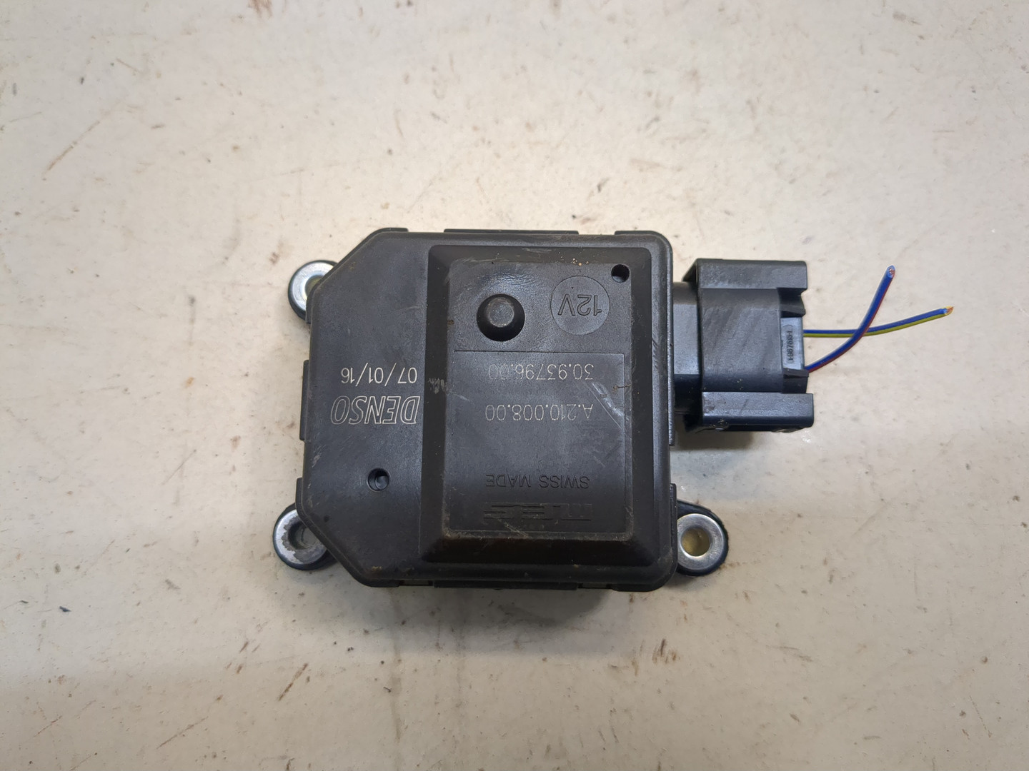 Моторчик заслонки печки